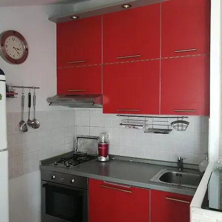 Uphill Apartment *